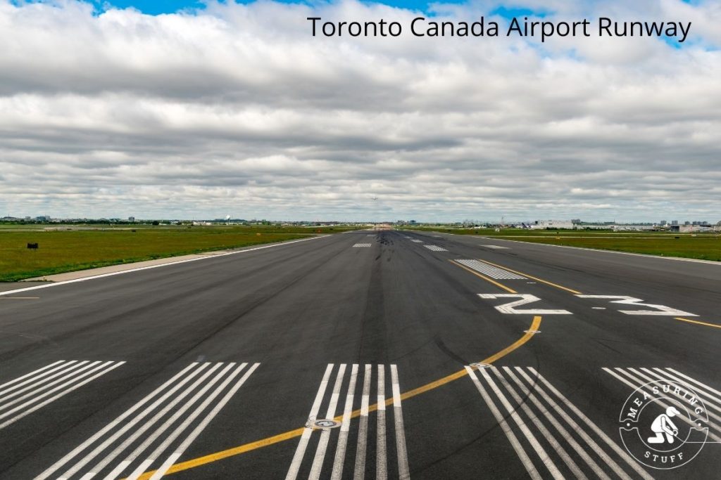 Toronto Airport, runway 23.