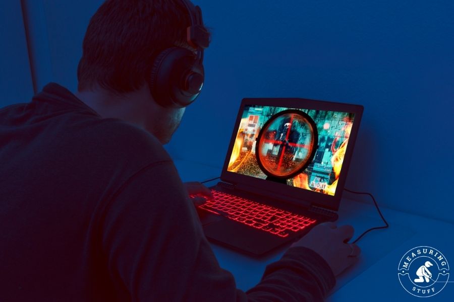 playing a gaming laptop