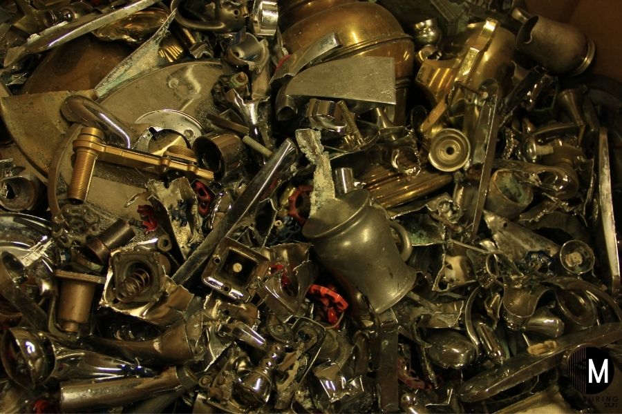 pile of scrap brass