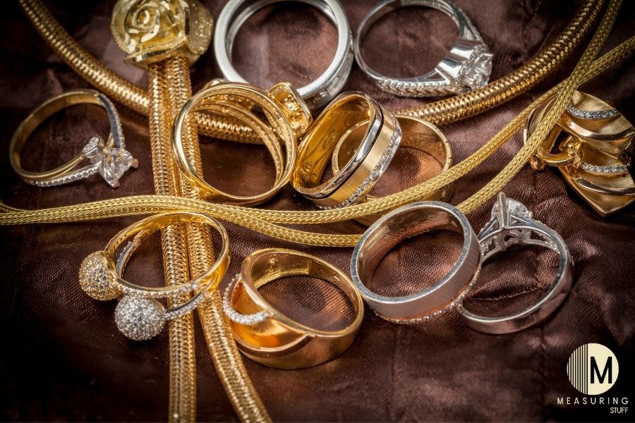 various colors of gold jewelry