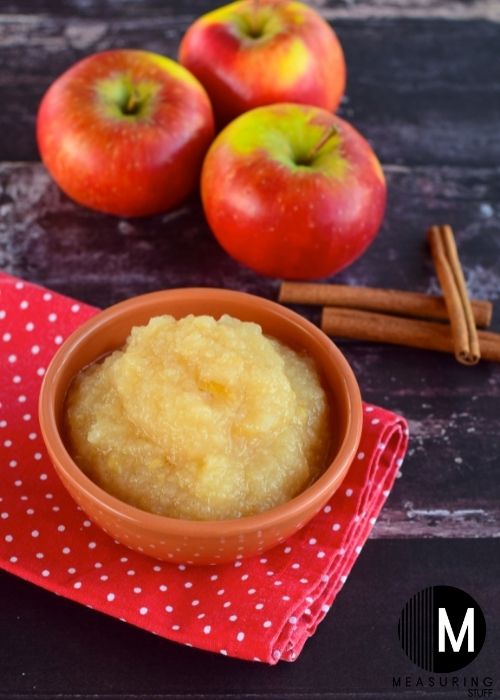 apple sauce in bowl
