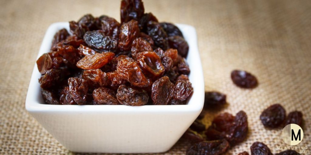 bowl of raisins