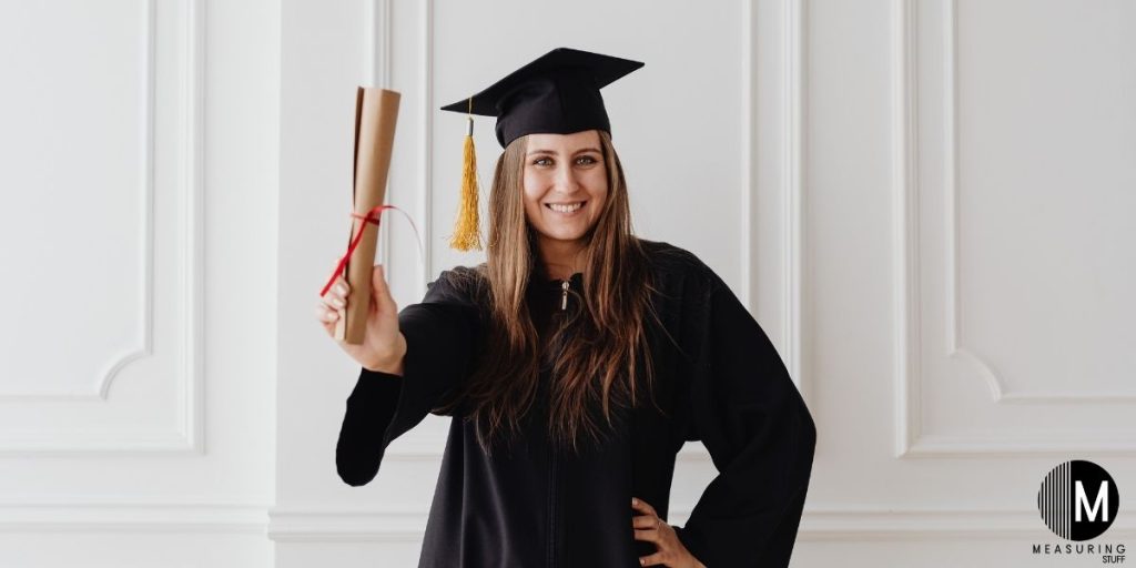 woman wearing a graduation cap 