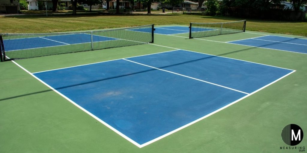 outdoor pickleball courts