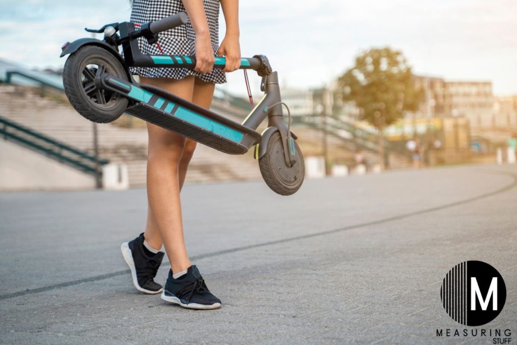 carrying an escooter