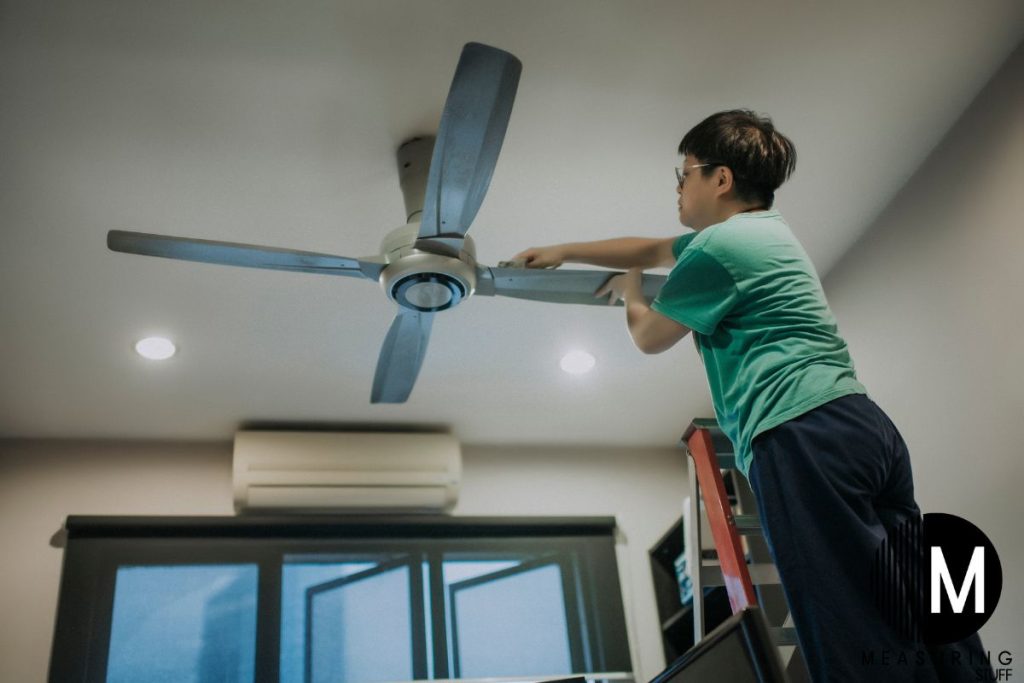 cleaning a ceiling fan