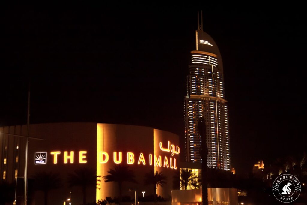 Dubai Mall at night
