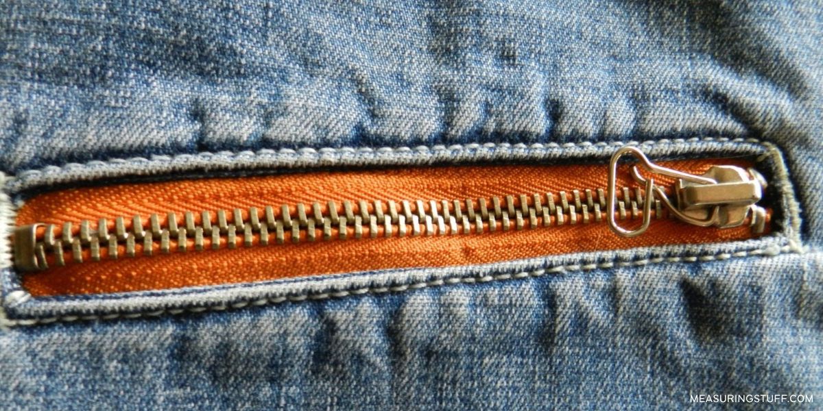 closed zipper on denim