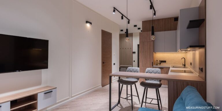 How Big Is A 700 Square Foot Apartment? Typical Room Sizes