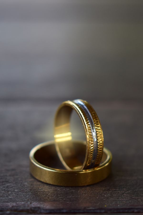 set of gold rings