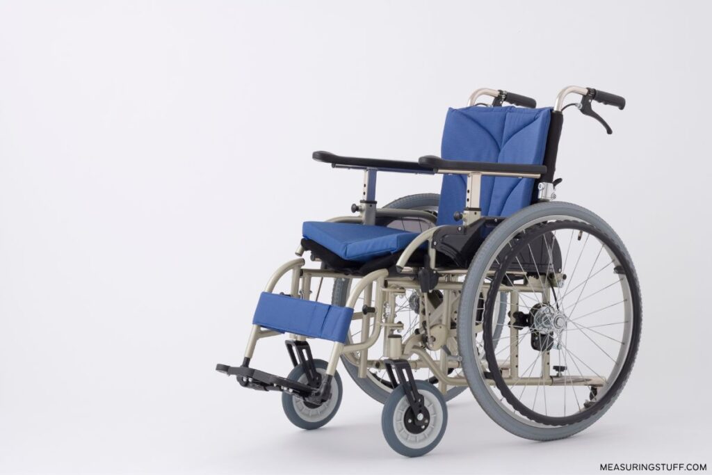 heavy duty wheelchair with seat cushions